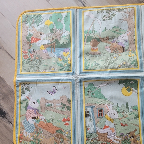 Vintage 90s Peter Rabbit changing mat for baby - Picture 3 of 6